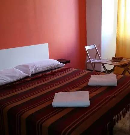 Ava Casa de hóspedes